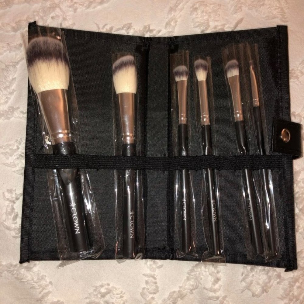Crown Makeup Brush Set